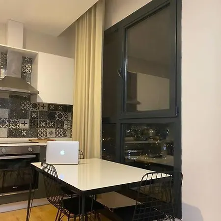 Furnished Lejlighed *